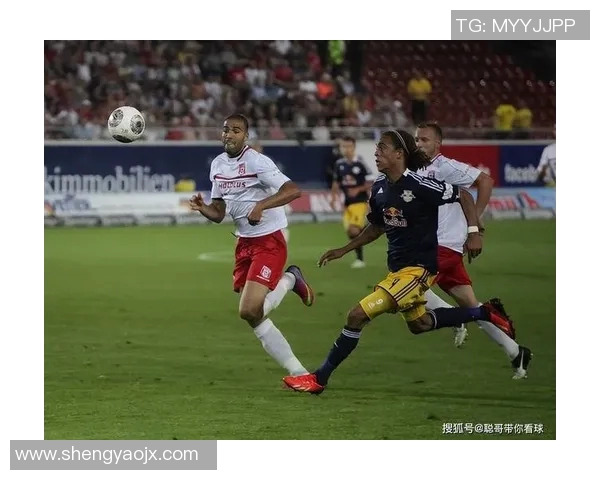 汉堡大胜云达不莱梅，成功重返德乙联赛舞台